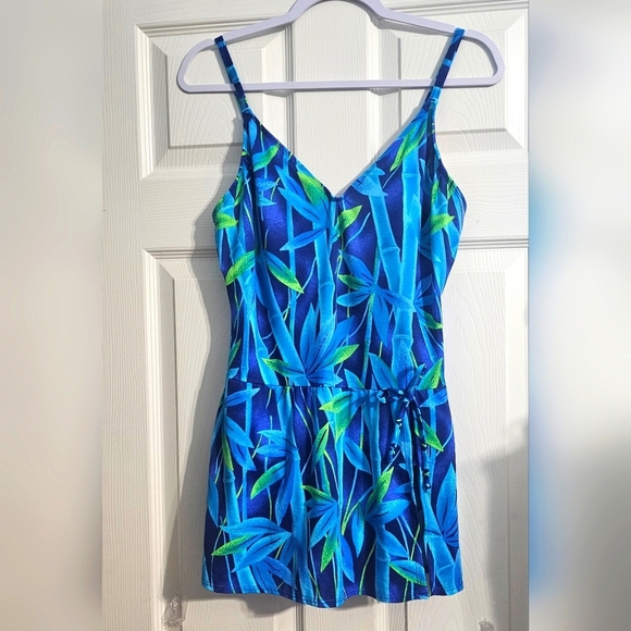 Monte Carlo Beach Club Women's One Piece Swimsuit  Size 16 - Picture 1 of 5
